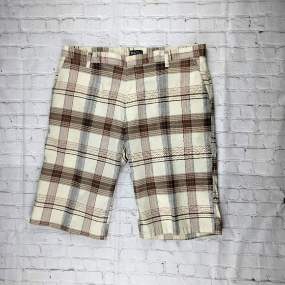 BUZZ 83 Men's‎ Plaid Bermuda Shorts - Picture 1 of 9